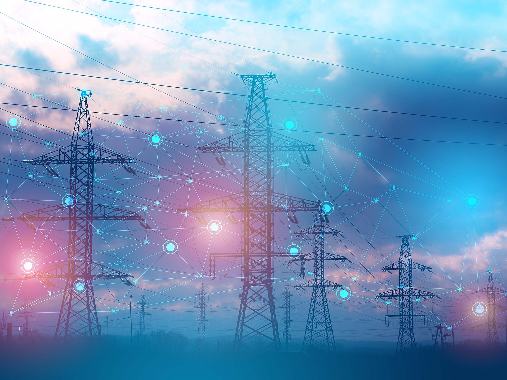 Bild von einem Strommast vor einem bewölktem Himmel